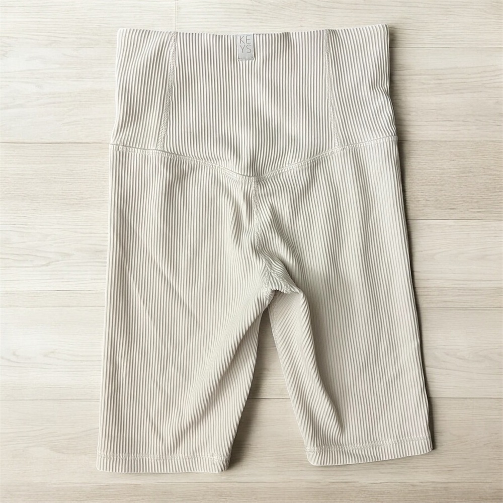 Athleta + Alicia Keys Elation 9” Compression Bike Shorts Size XS - Picture 6 of 6